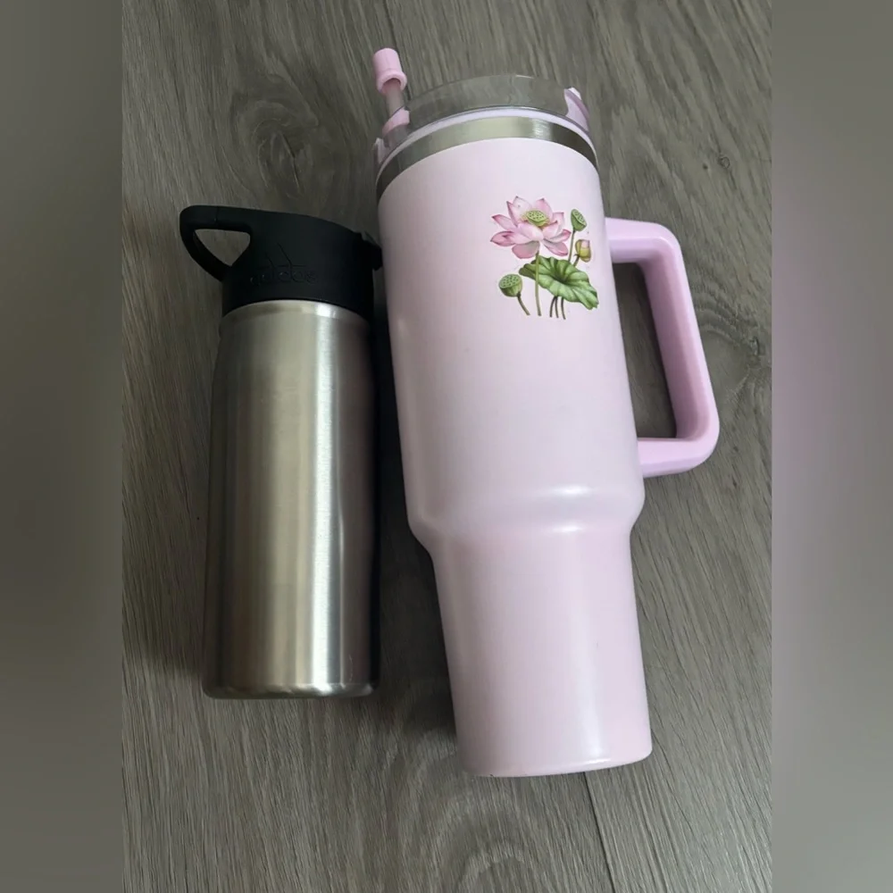 Water bottles - Picture 2 of 3